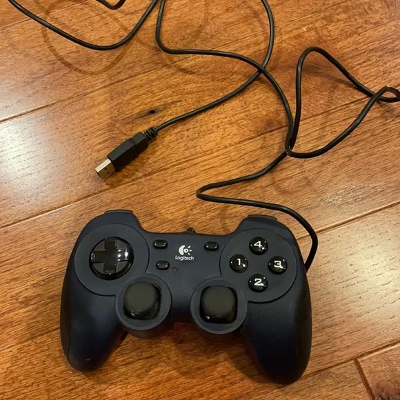 Logitech computer controller - Picture 2 of 10